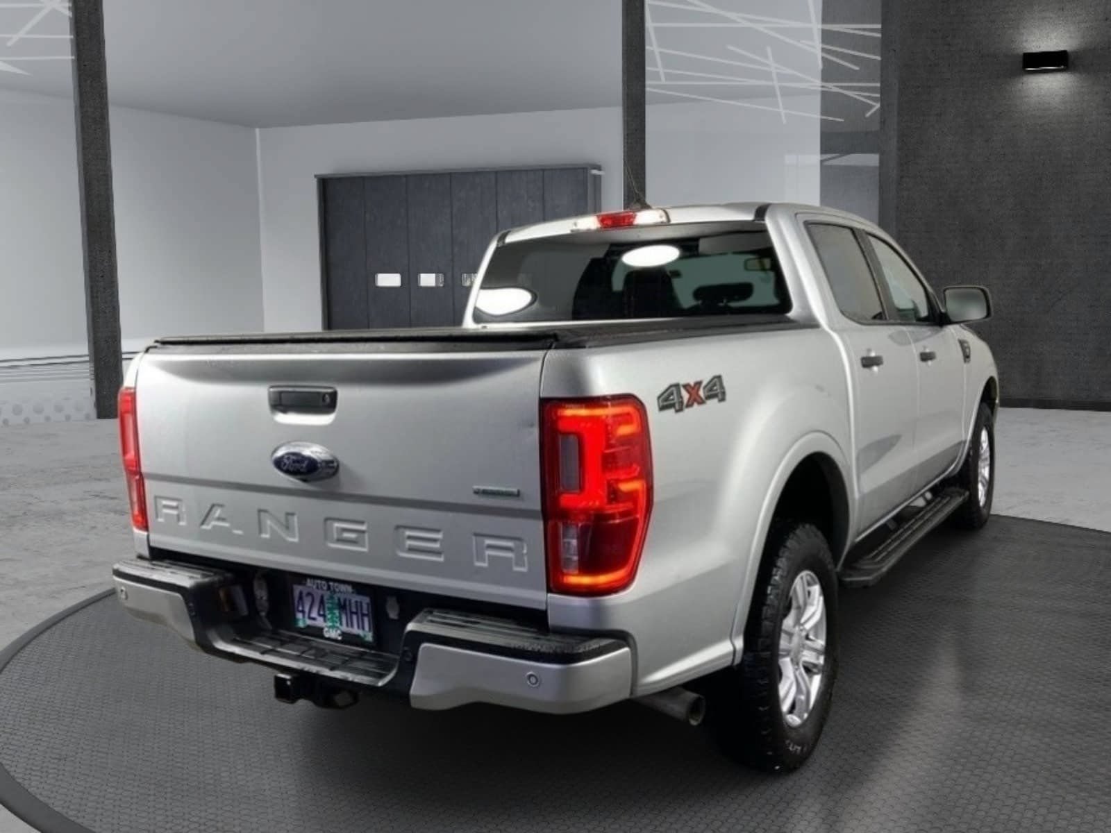 Used 2019 Ford Ranger XLT w/ Equipment Group 301A Mid AWD/4WD image 3