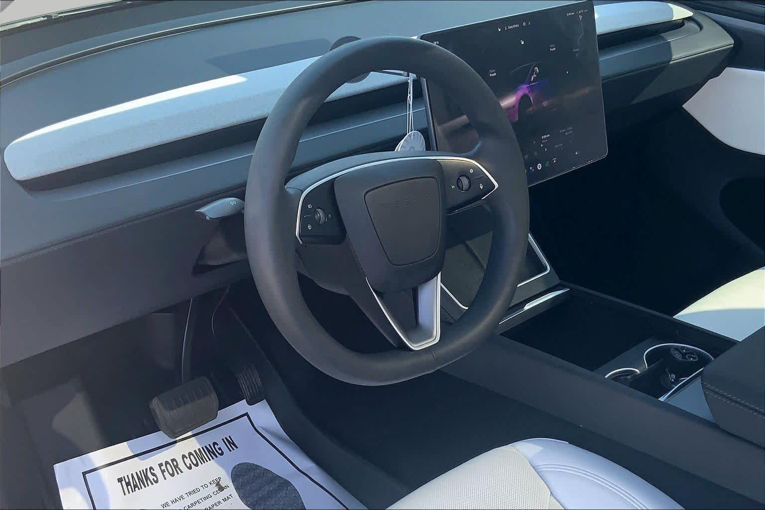 Used 2026 Tesla Model Y 2WD image 16