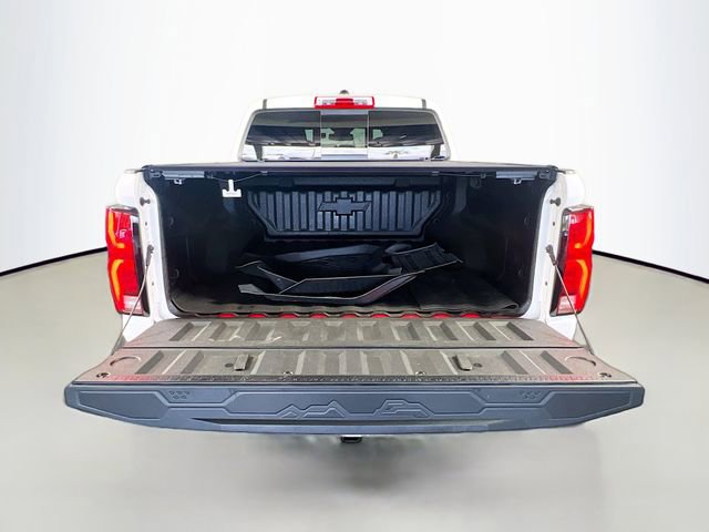 Used 2025 Chevrolet Colorado ZR2 w/ Technology Package AWD/4WD image 29