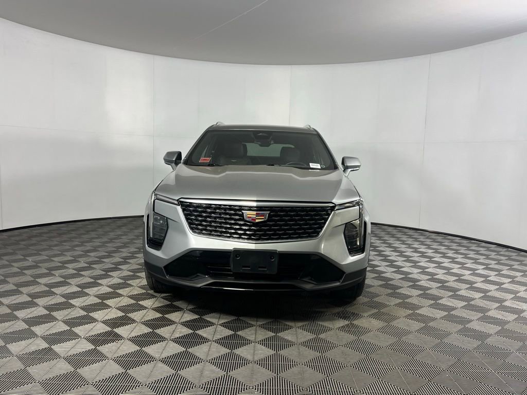 Used 2024 Cadillac XT4 Premium Luxury image 11