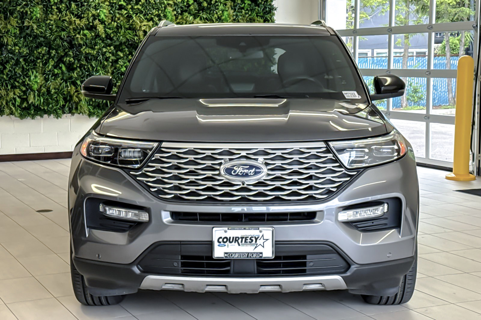 Used 2021 Ford Explorer Platinum w/ Equipment Group 601A AWD/4WD image 9