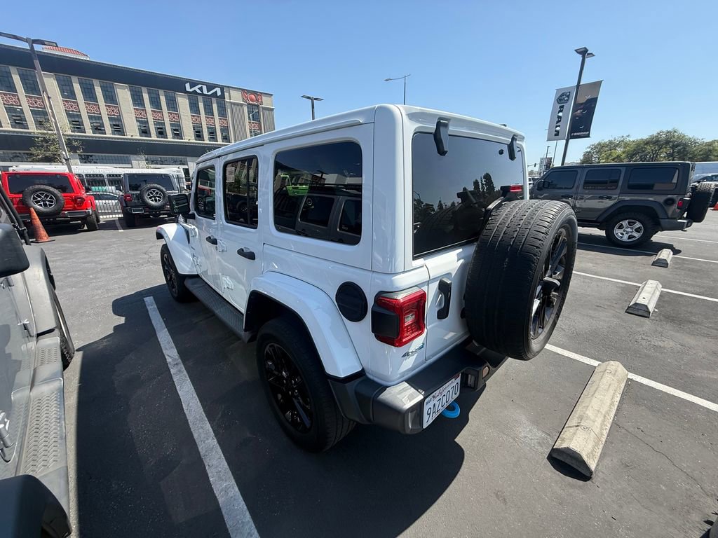 Used 2022 Jeep Wrangler Unlimited Sahara w/ Safety Group image 4
