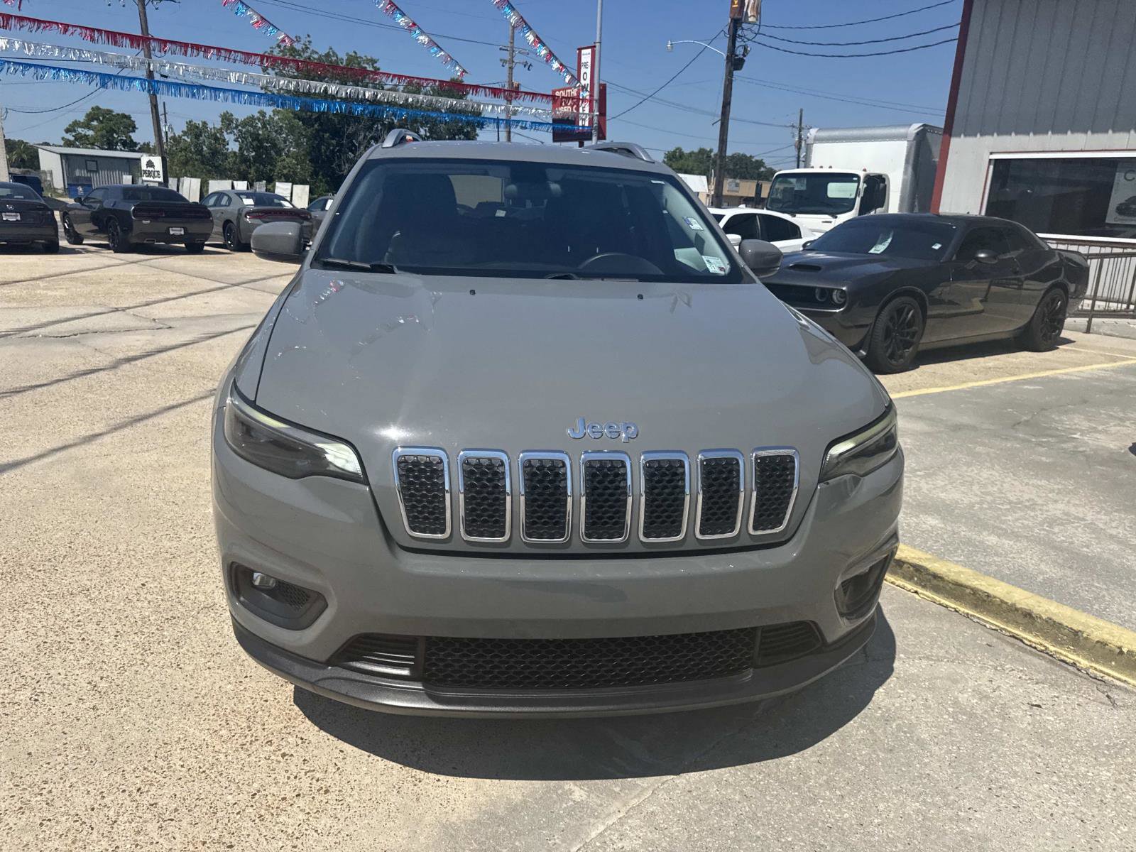 Certified 2020 Jeep Cherokee Latitude Plus image 2