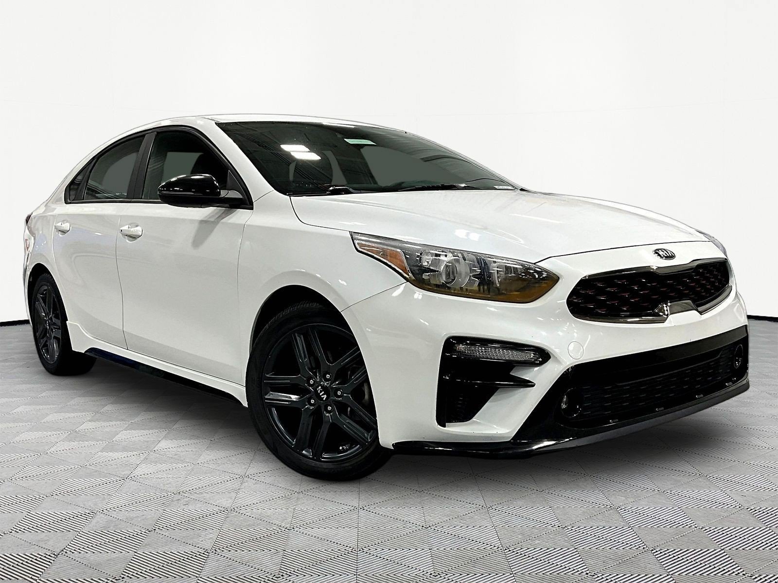 Used 2021 Kia Forte GT-Line FWD image 3
