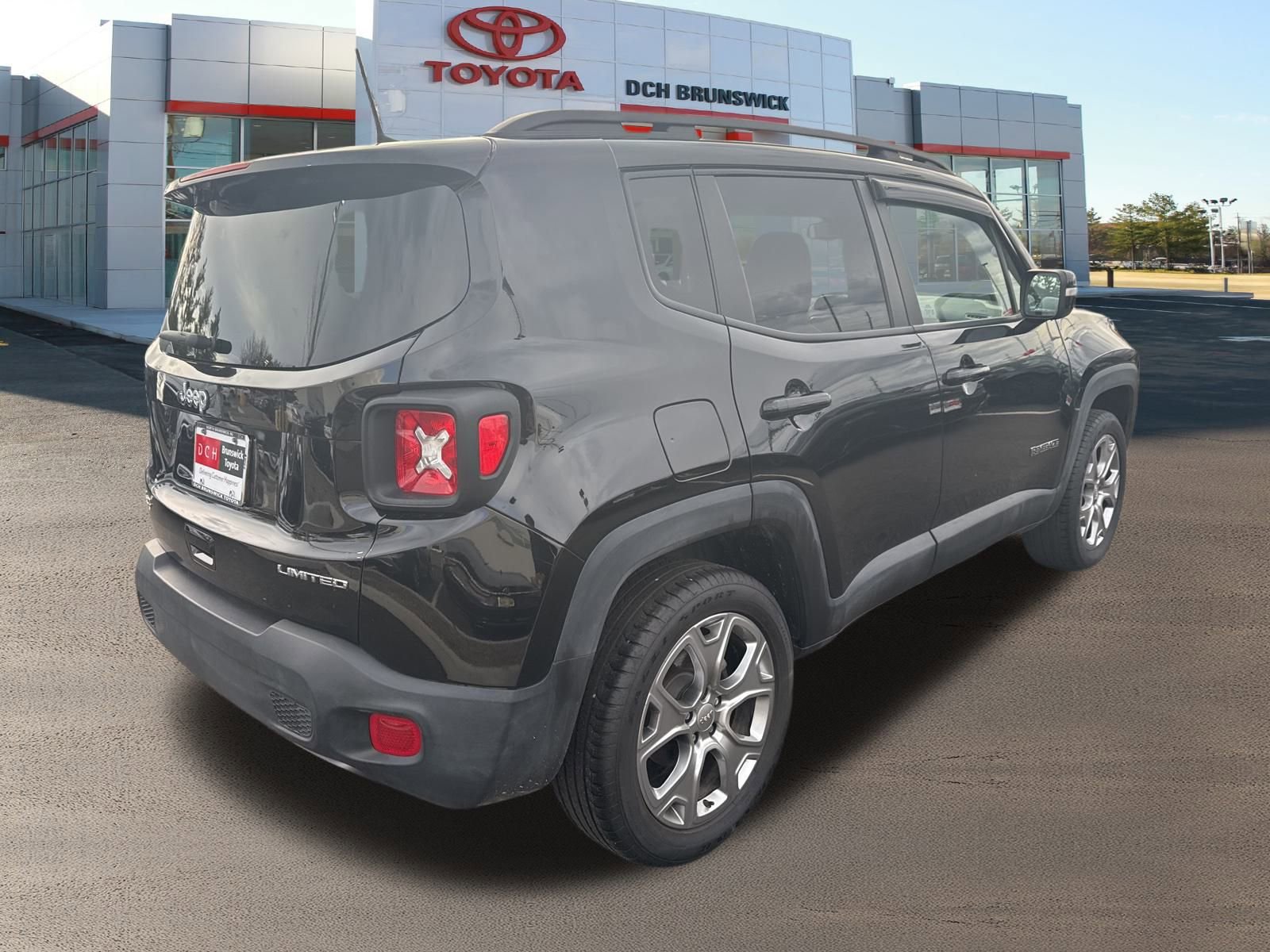 Used 2022 Jeep Renegade Limited image 5