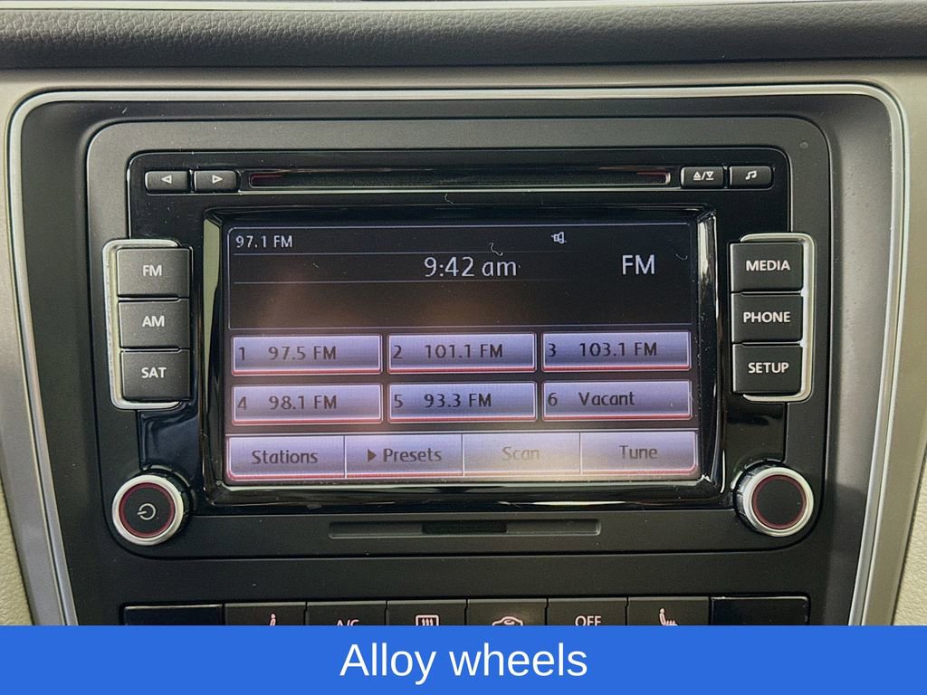 Used 2015 Volkswagen Passat 1.8T Limited Edition image 18