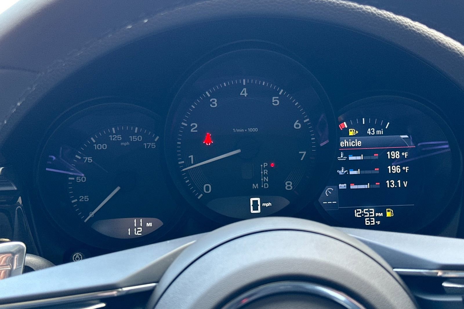 Certified 2025 Porsche Macan image 32