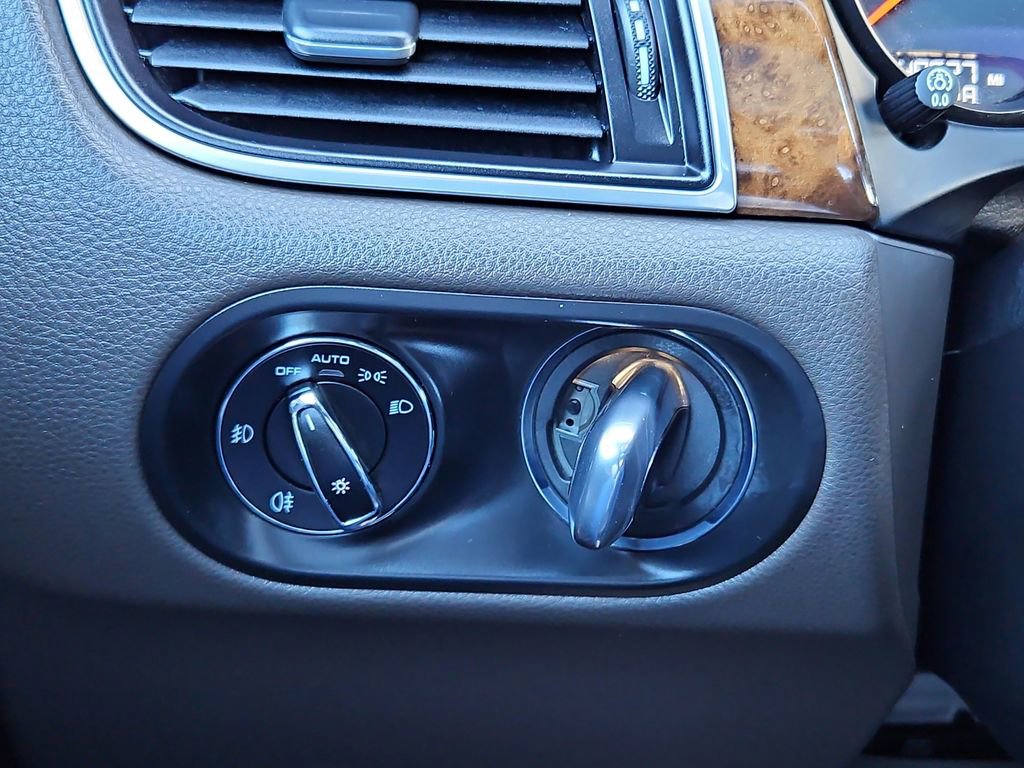 Used 2017 Porsche Macan Base image 14