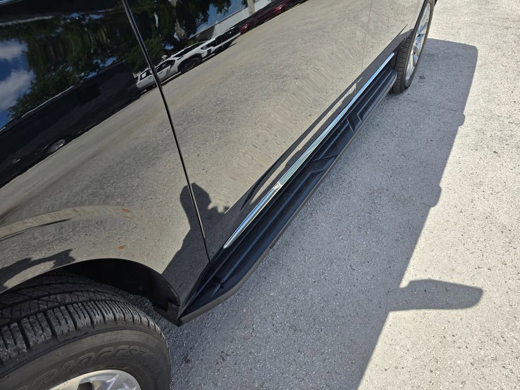 Used 2022 Cadillac Escalade ESV Premium Luxury image 11