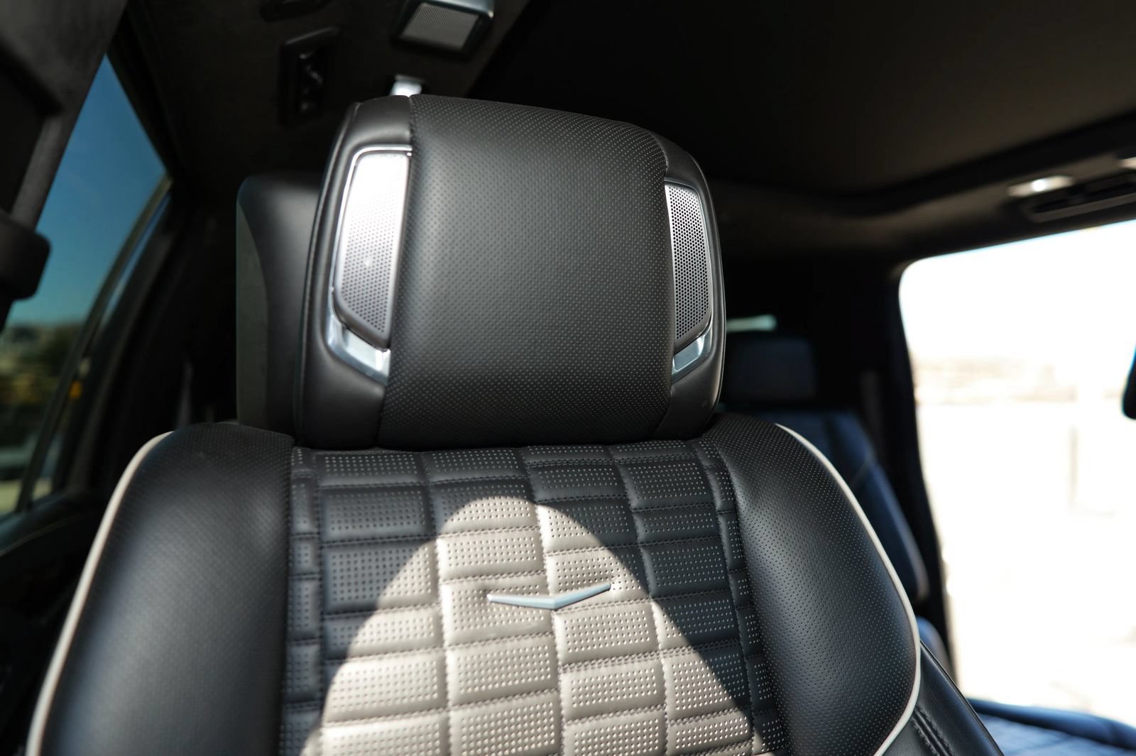Used 2022 Cadillac Escalade ESV Sport Platinum AWD/4WD image 27