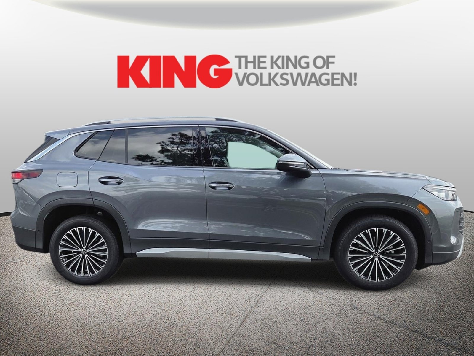 New 2026 Volkswagen Tiguan S FWD image 2