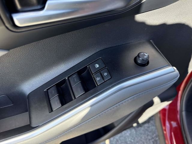Used 2025 Toyota Highlander XLE image 20