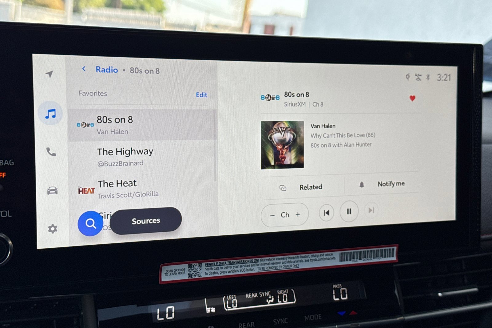 Certified 2025 Toyota Sienna XSE image 26