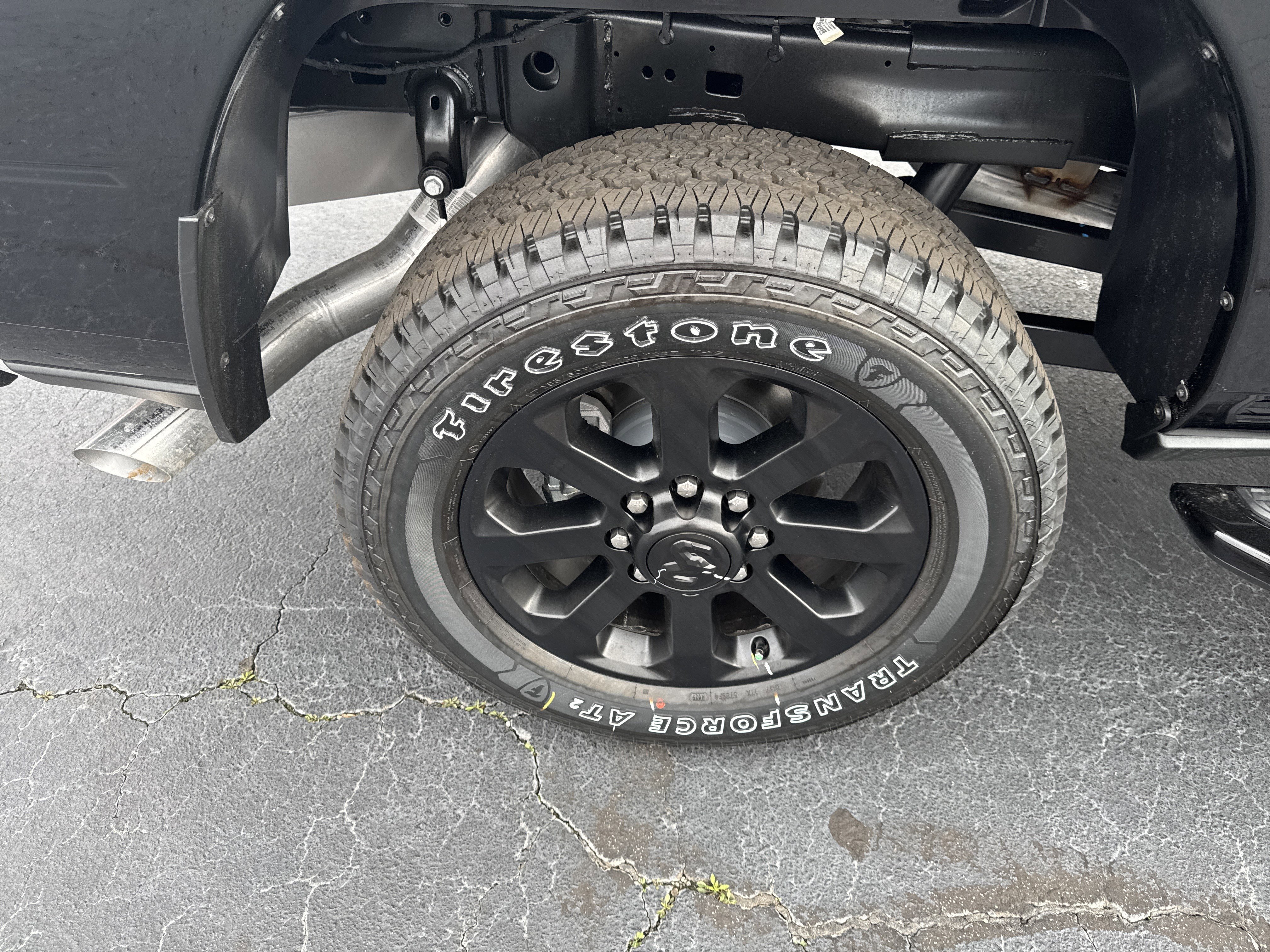 New 2026 RAM 2500 Laramie AWD/4WD image 17