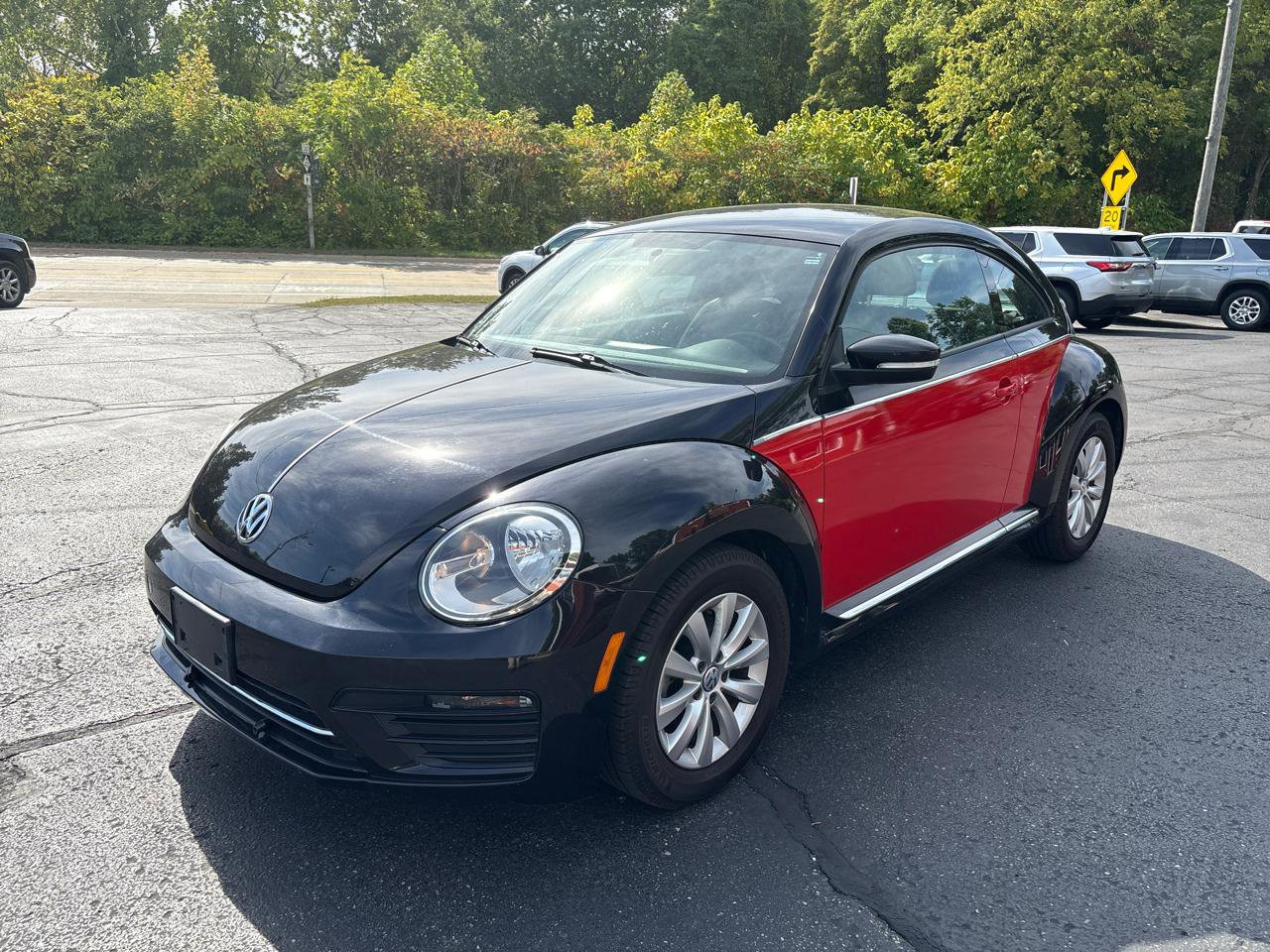 Used 2019 Volkswagen Beetle 2.0T S image 3