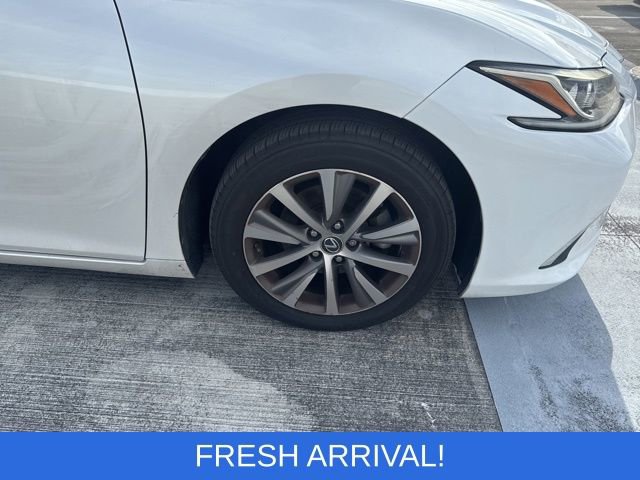 Used 2019 Lexus ES 350 w/ Premium Package image 18