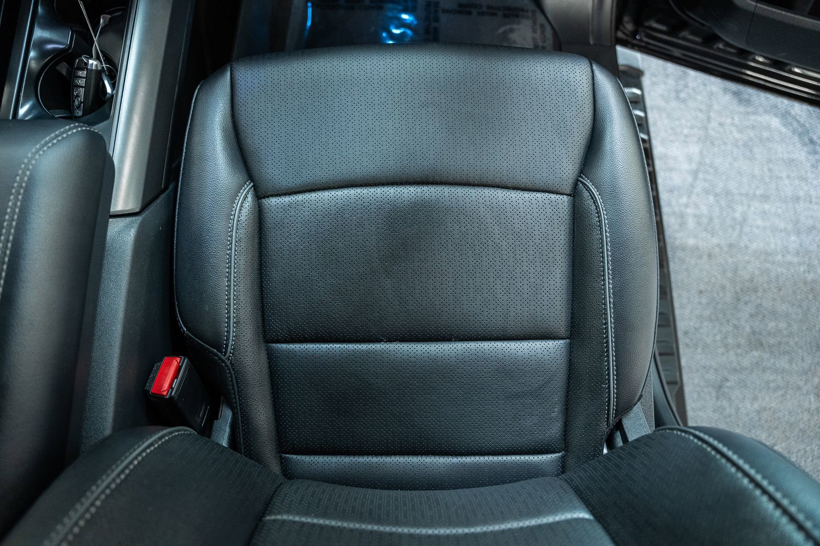 Certified 2024 Ford F150 Lariat image 39