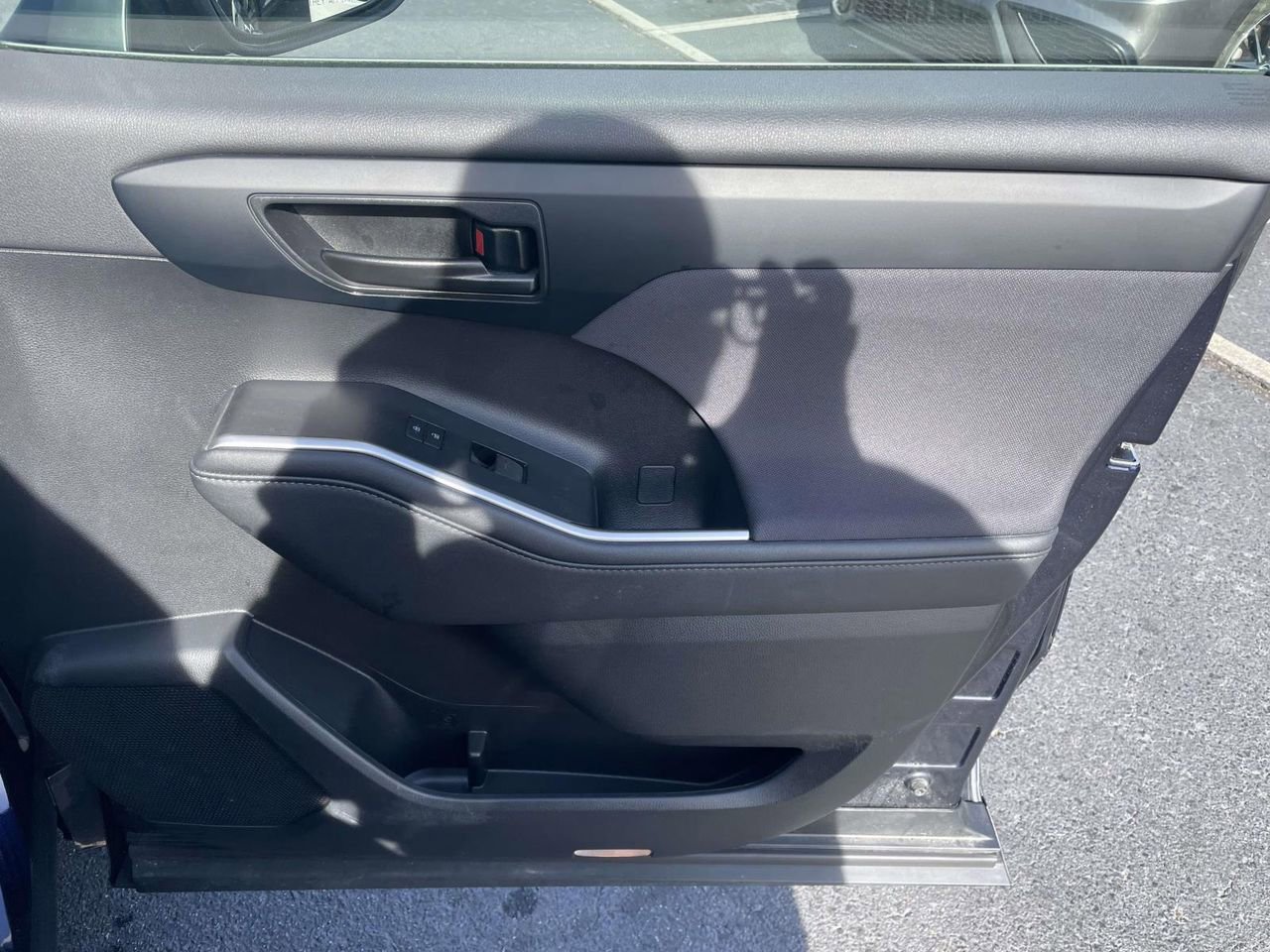 Used 2023 Toyota Highlander LE image 51