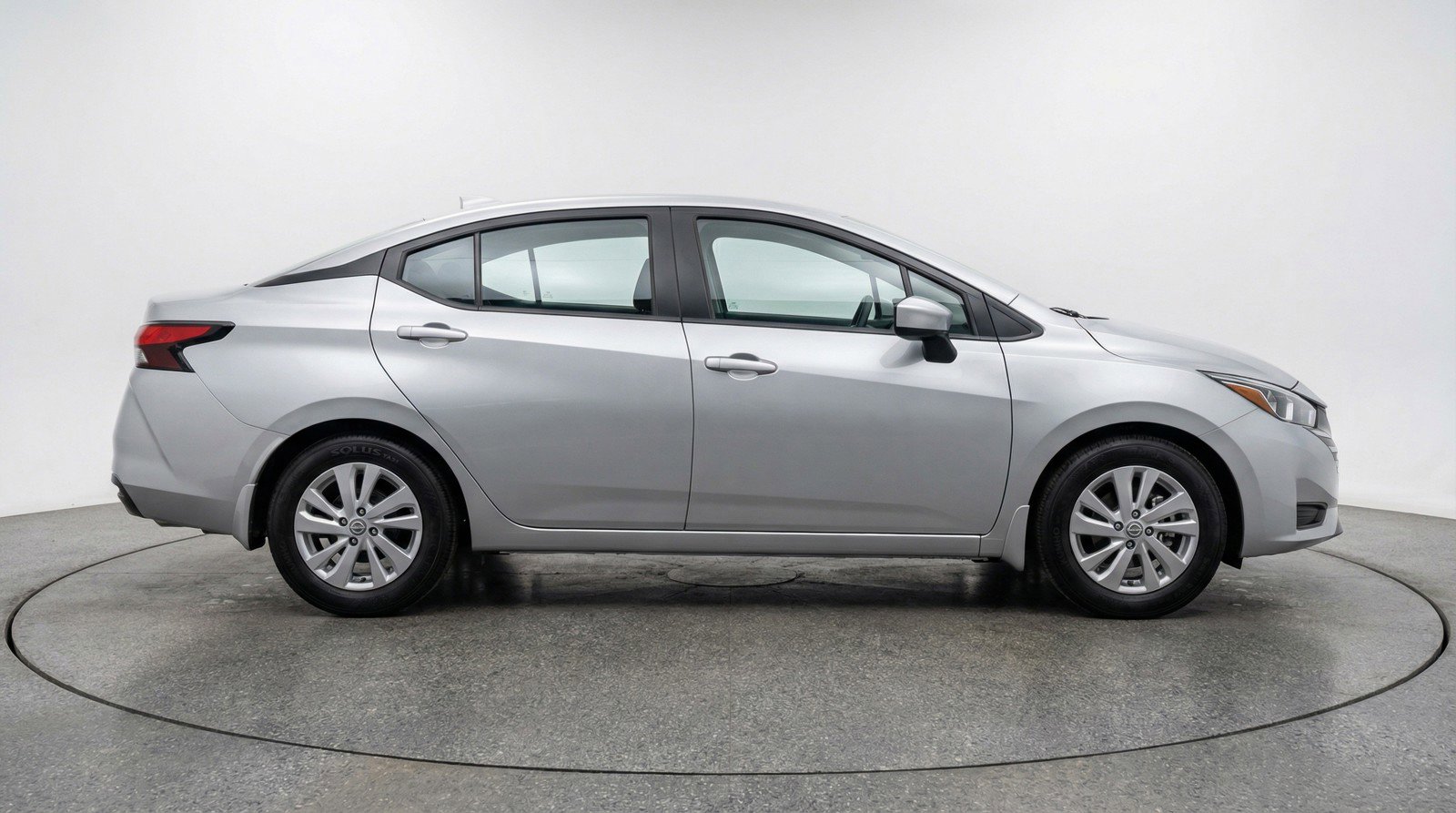 Used 2025 Nissan Versa SV image 11