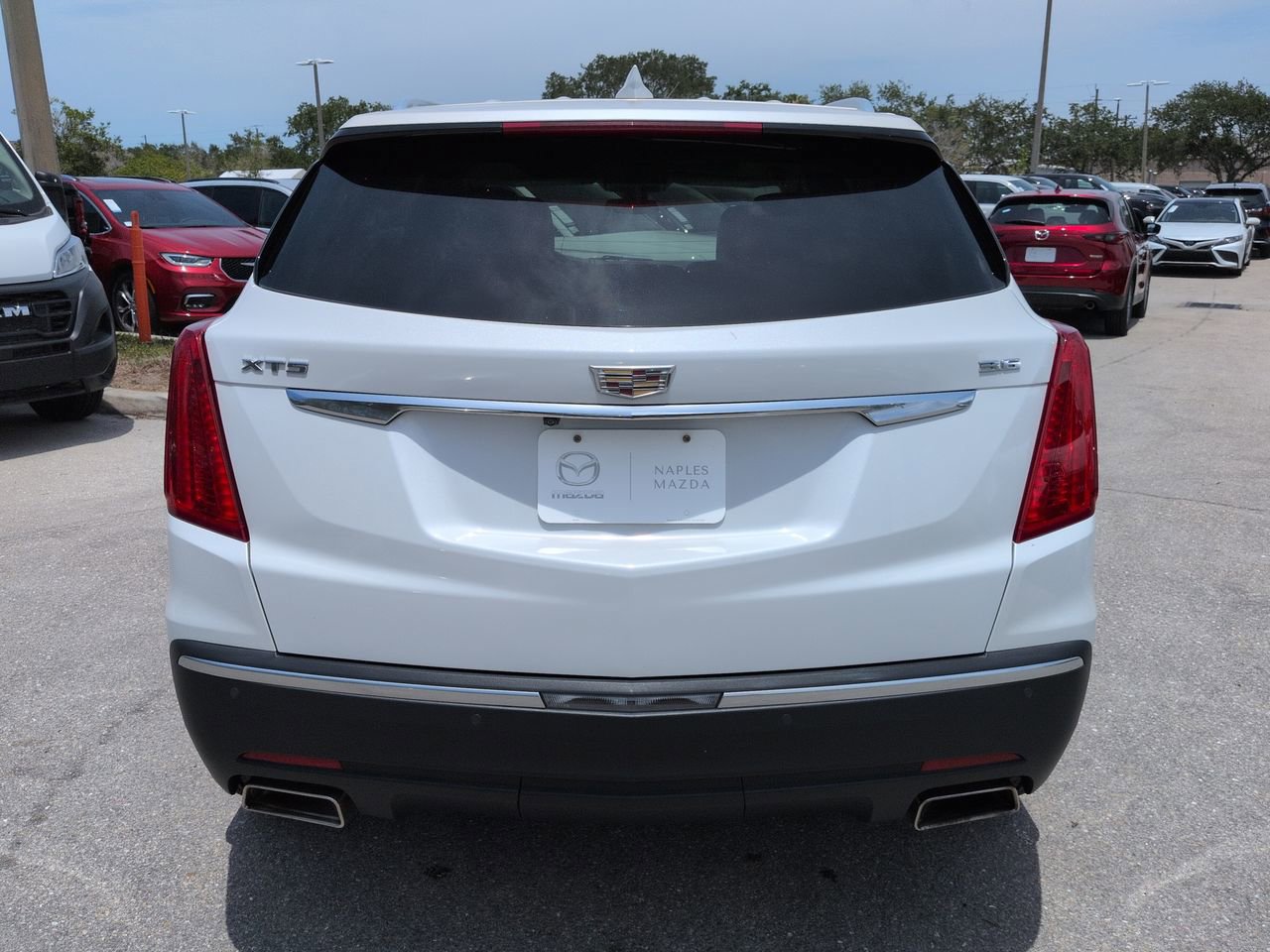 Used 2017 Cadillac XT5 Premium Luxury FWD image 6