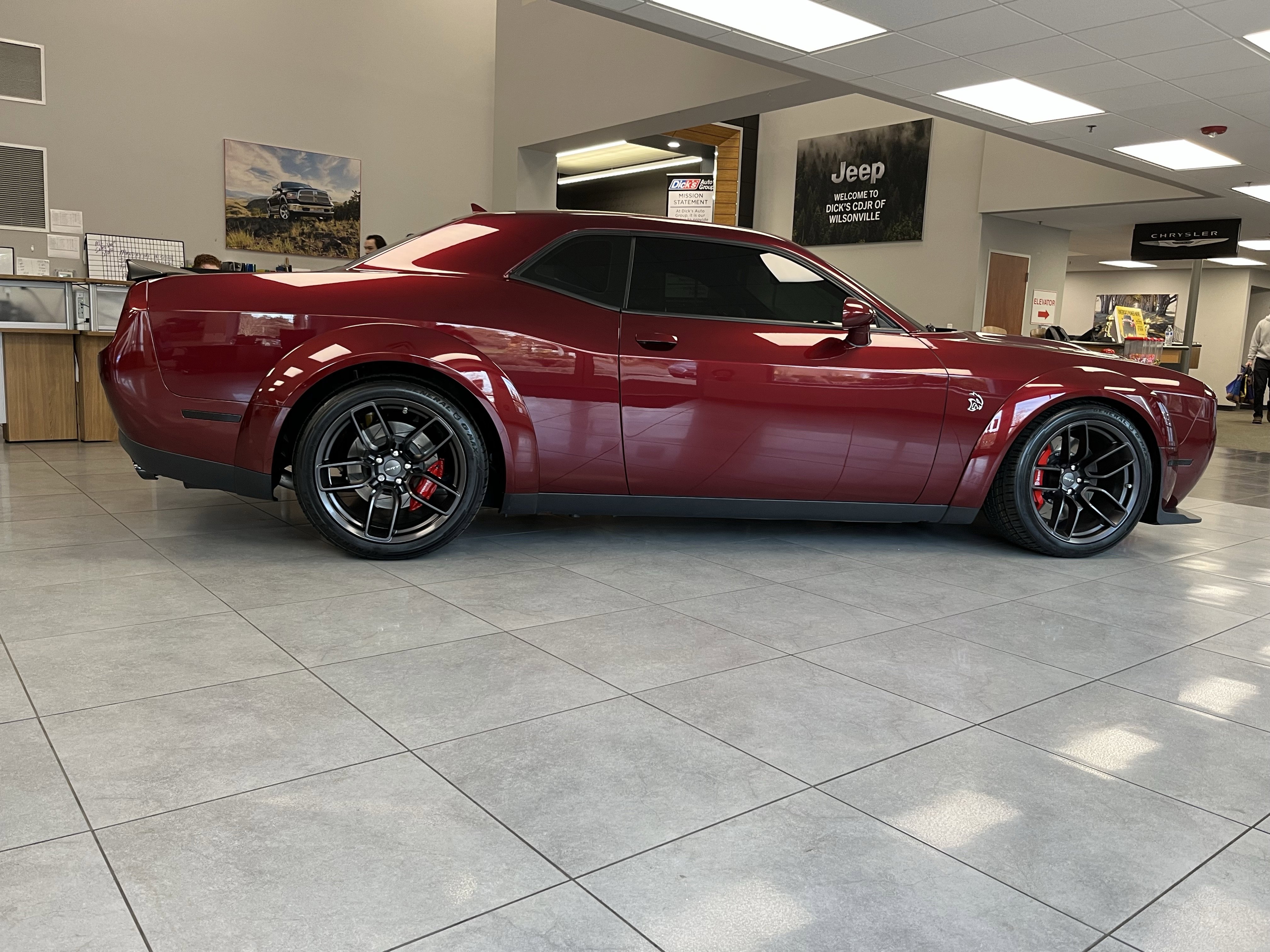 Used 2018 Dodge Challenger SRT Hellcat image 7