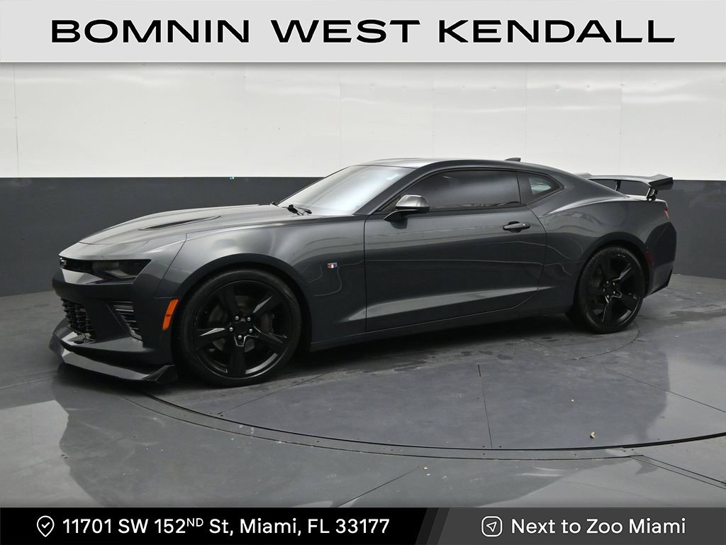 Used 2018 Chevrolet Camaro SS RWD image 1
