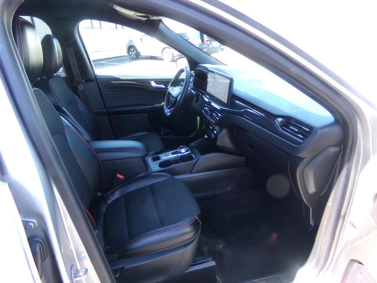 Used 2024 Ford Escape ST-Line Select w/ Tech Pack #1 AWD/4WD image 33