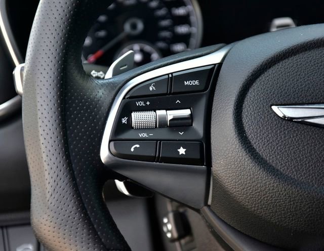 Used 2022 Genesis G70 3.3T RWD image 18