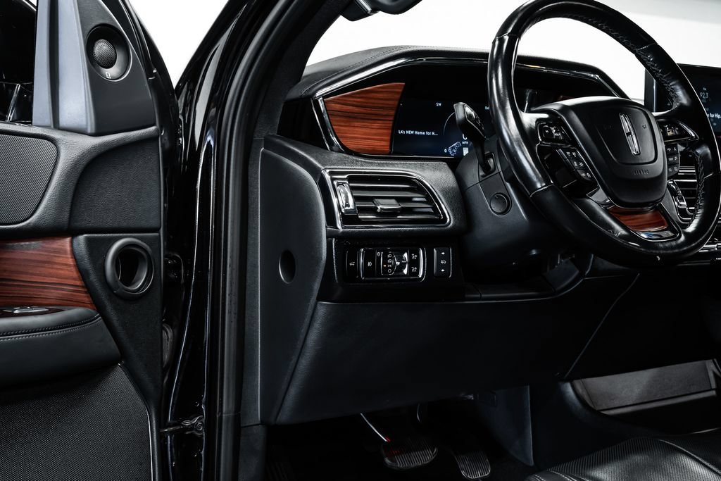 Used 2024 Lincoln Navigator L 4WD image 21