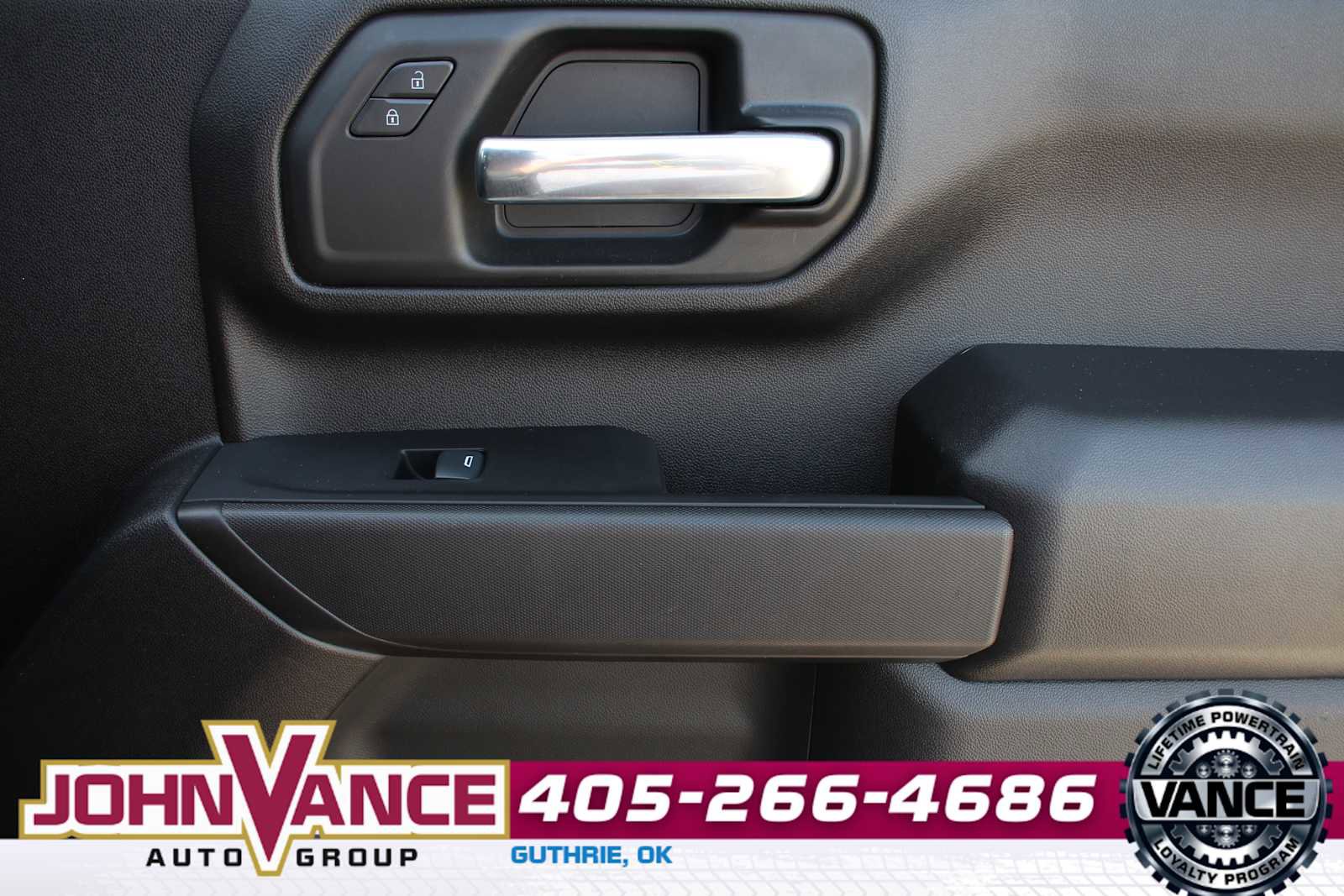 Used 2025 Chevrolet Silverado 2500 Custom image 16