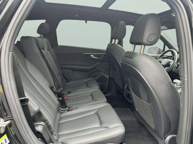 Certified 2025 Audi Q7 3.0T Premium Plus image 24