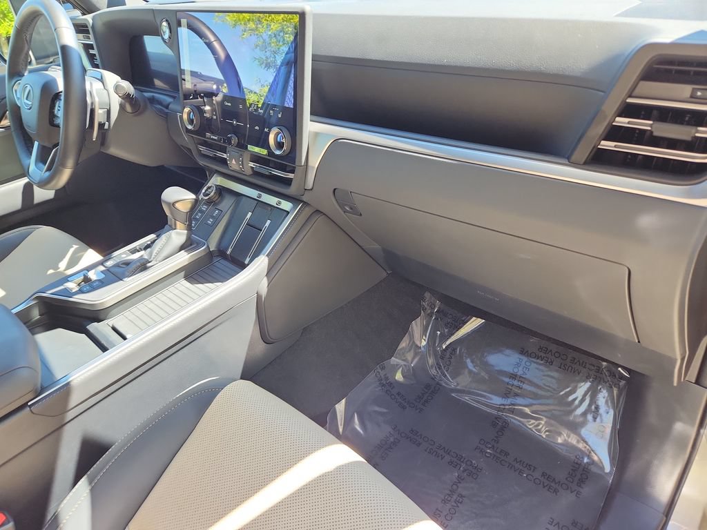 Used 2025 Lexus GX 550 AWD/4WD image 28