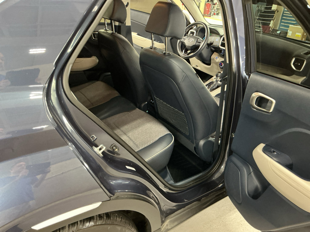 Certified 2024 Hyundai Venue Limited image 15