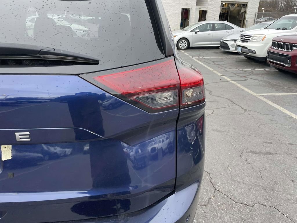 Used 2025 Nissan Rogue SV w/ SV Premium Package image 20