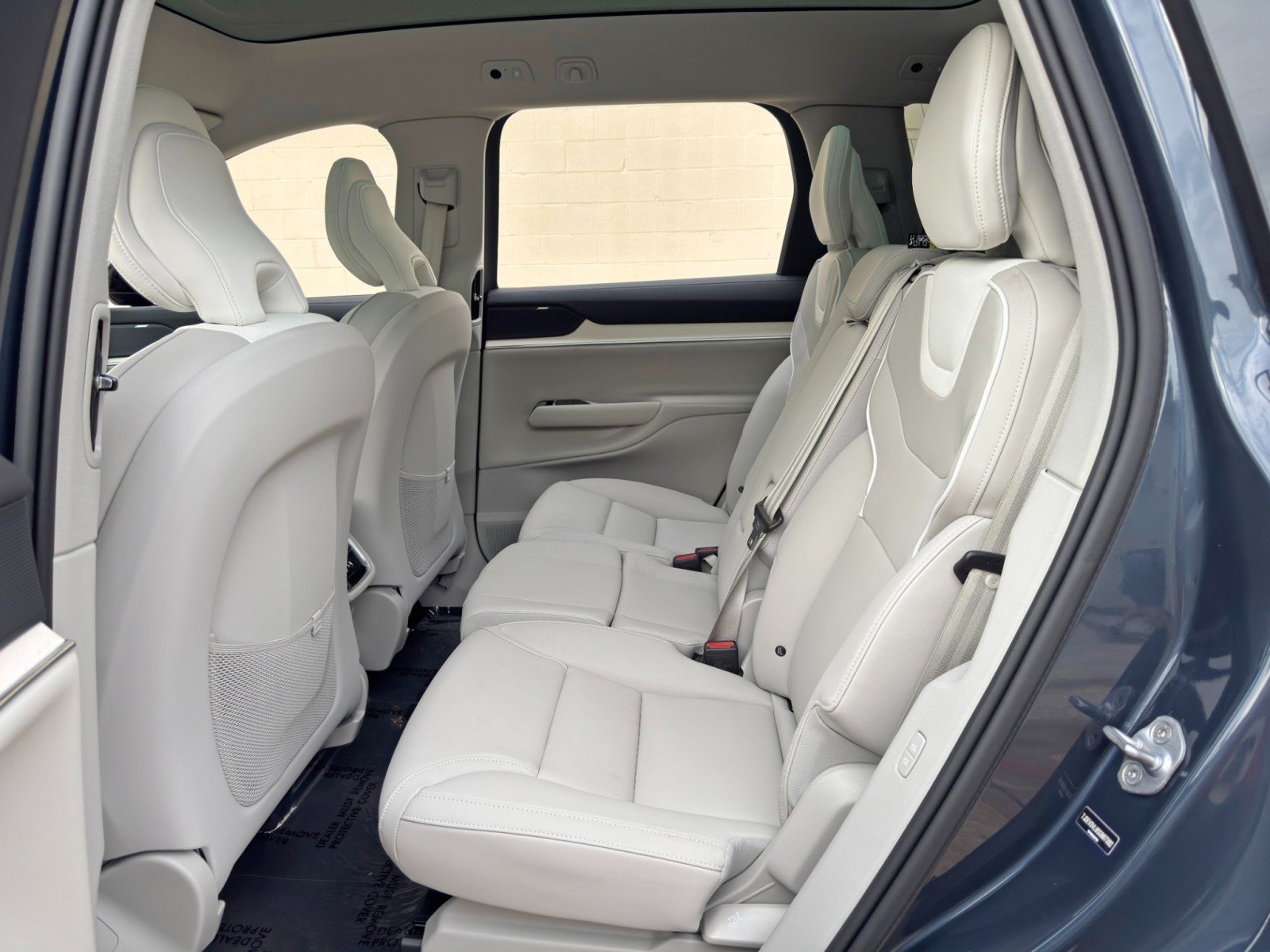 Used 2025 Volvo EX90 Ultra AWD/4WD image 42