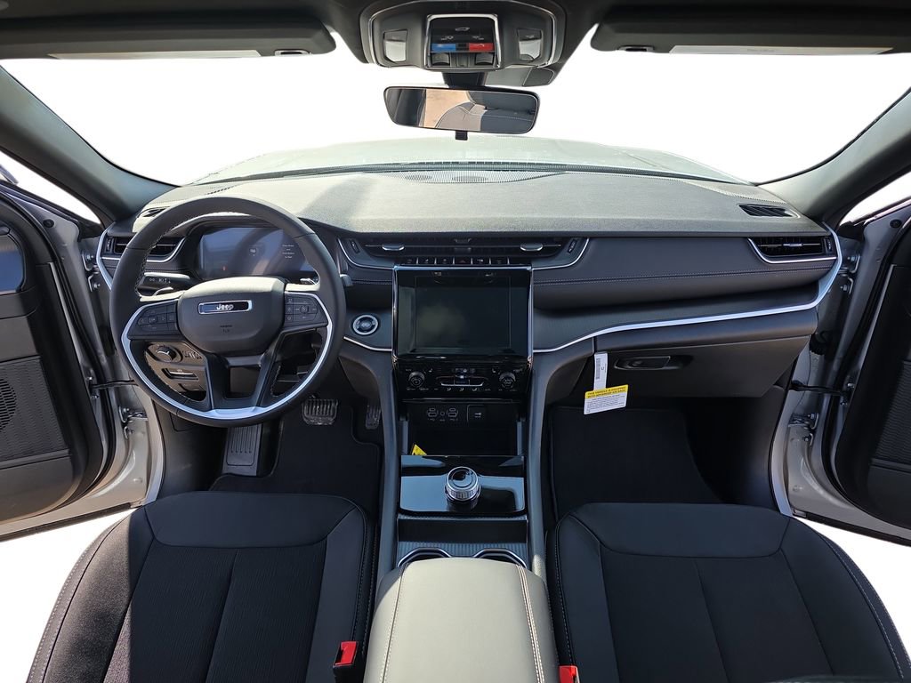 New 2026 Jeep Grand Cherokee Laredo X image 9