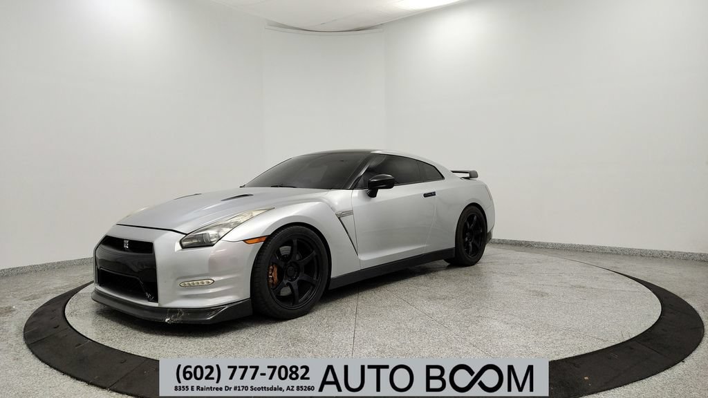 Used 2010 Nissan GT-R Premium AWD/4WD image 1