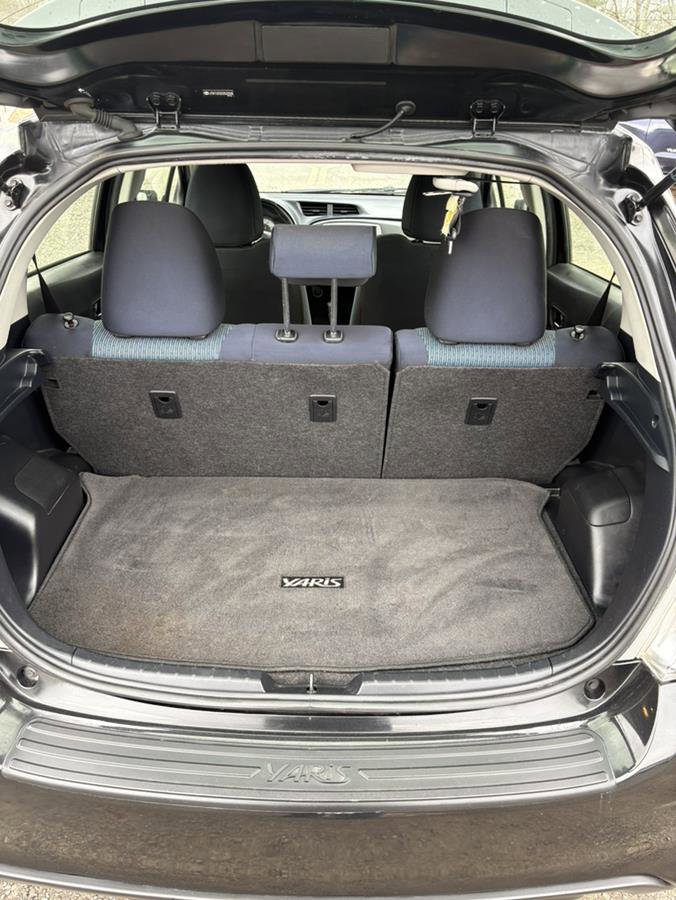 Used 2012 Toyota Yaris SE image 15