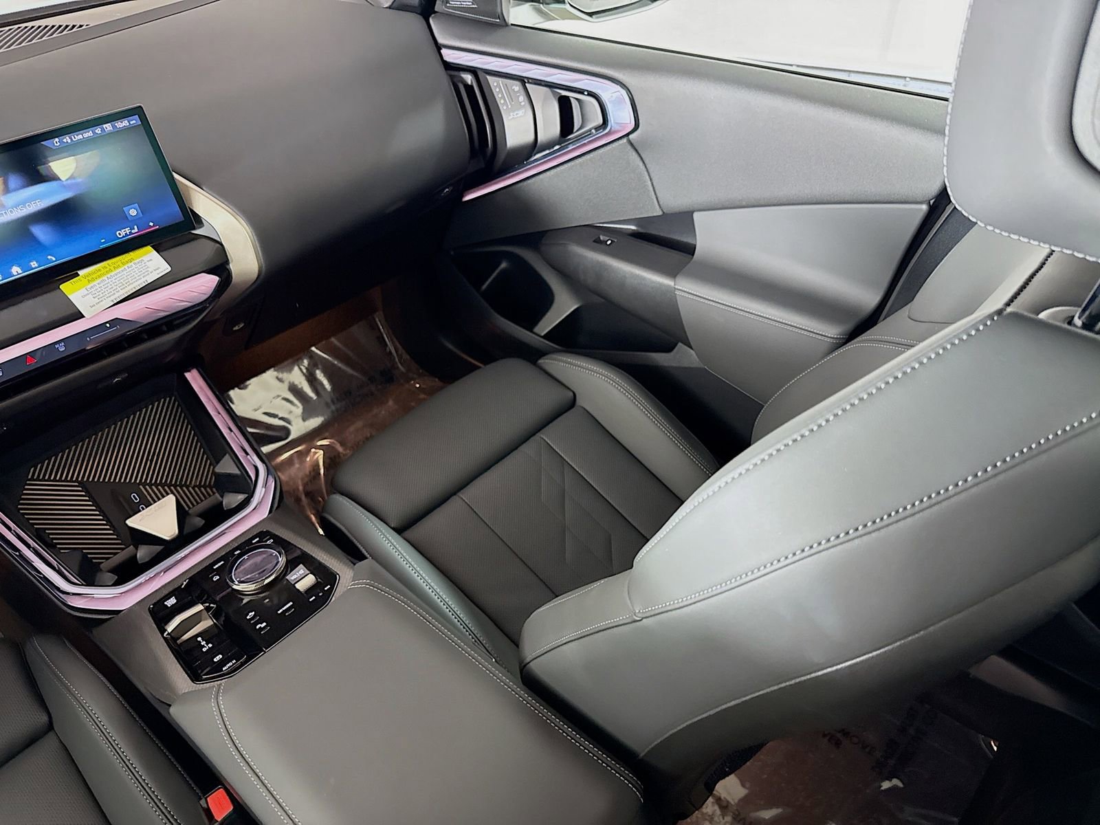 Used 2025 BMW X3 xDrive30i w/ Premium Package image 24