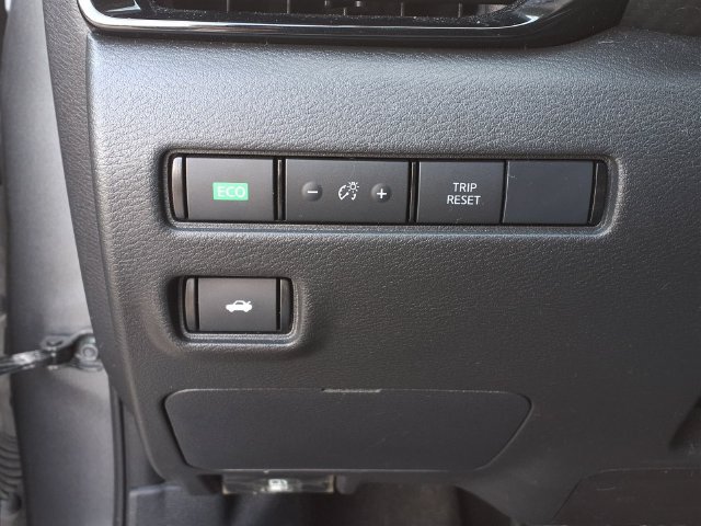 Used 2023 Nissan Sentra SV FWD image 13