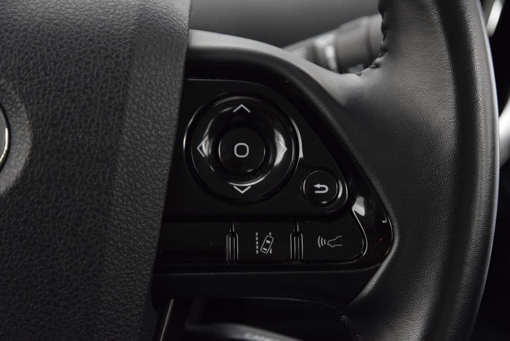 Used 2020 Toyota Prius Prime XLE FWD image 23