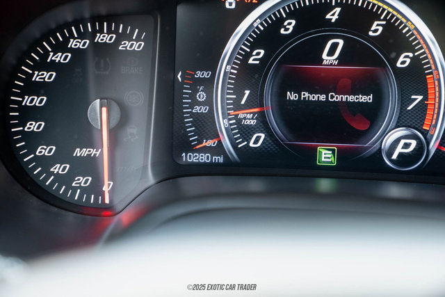 Used 2019 Chevrolet Corvette Stingray Coupe w/ Carbon Flash Badge Package image 28