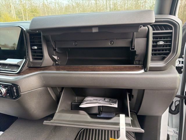 New 2026 GMC Sierra 3500 SLE w/ SLE Value Package image 23