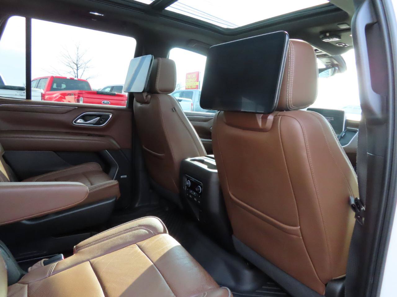 Used 2021 Chevrolet Tahoe High Country w/ Premium Package AWD/4WD image 50
