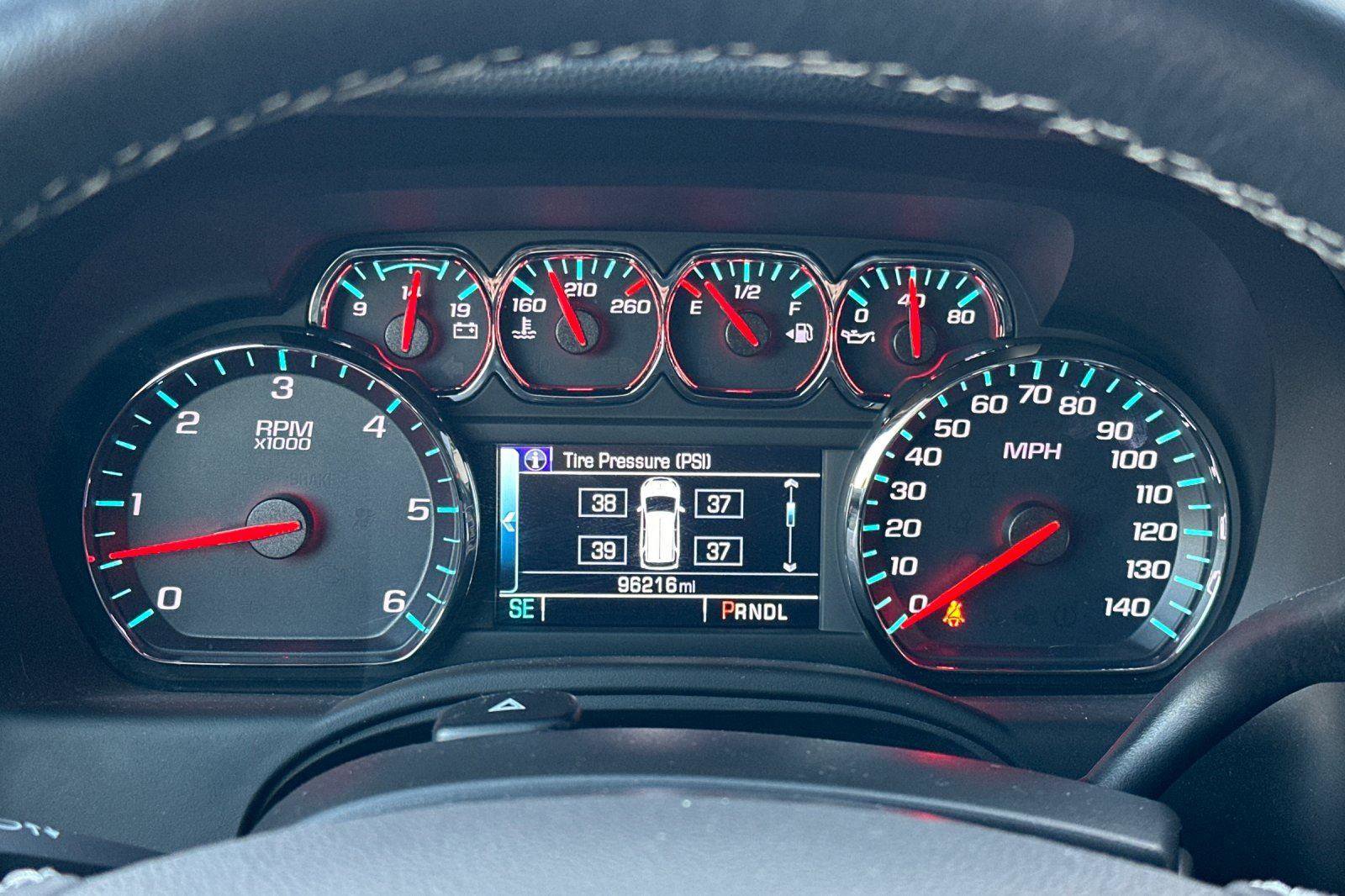 Used 2019 Chevrolet Suburban LT image 25