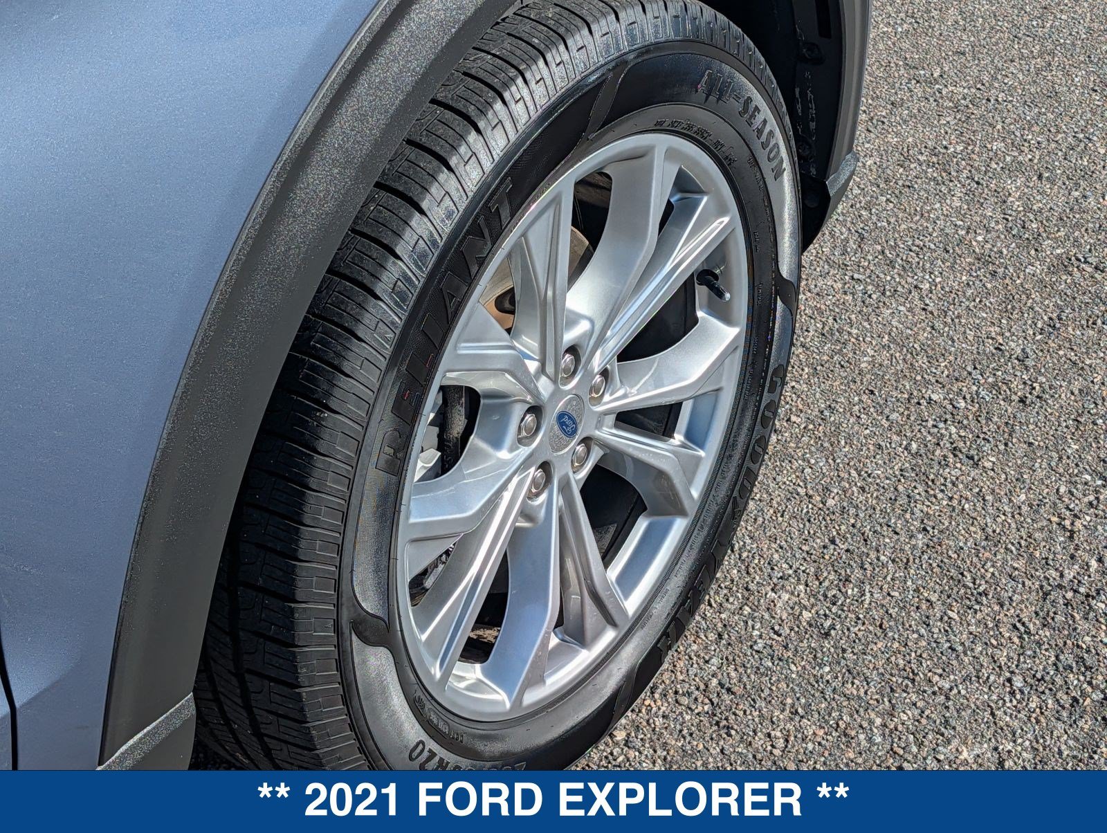Certified 2021 Ford Explorer XLT w/ Equipment Group 202A AWD/4WD image 13