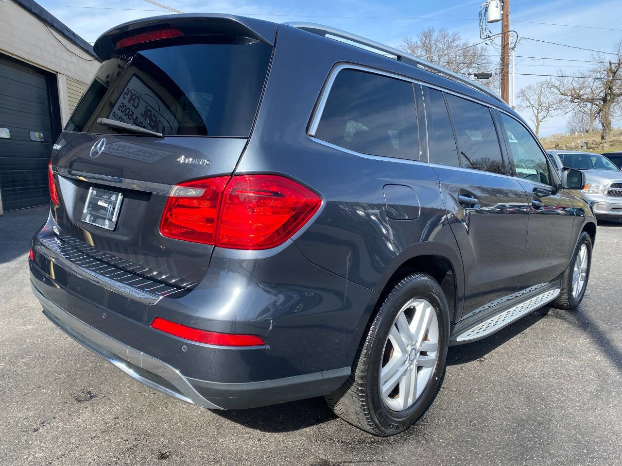 Used 2015 Mercedes-Benz GL 450 4MATIC image 3