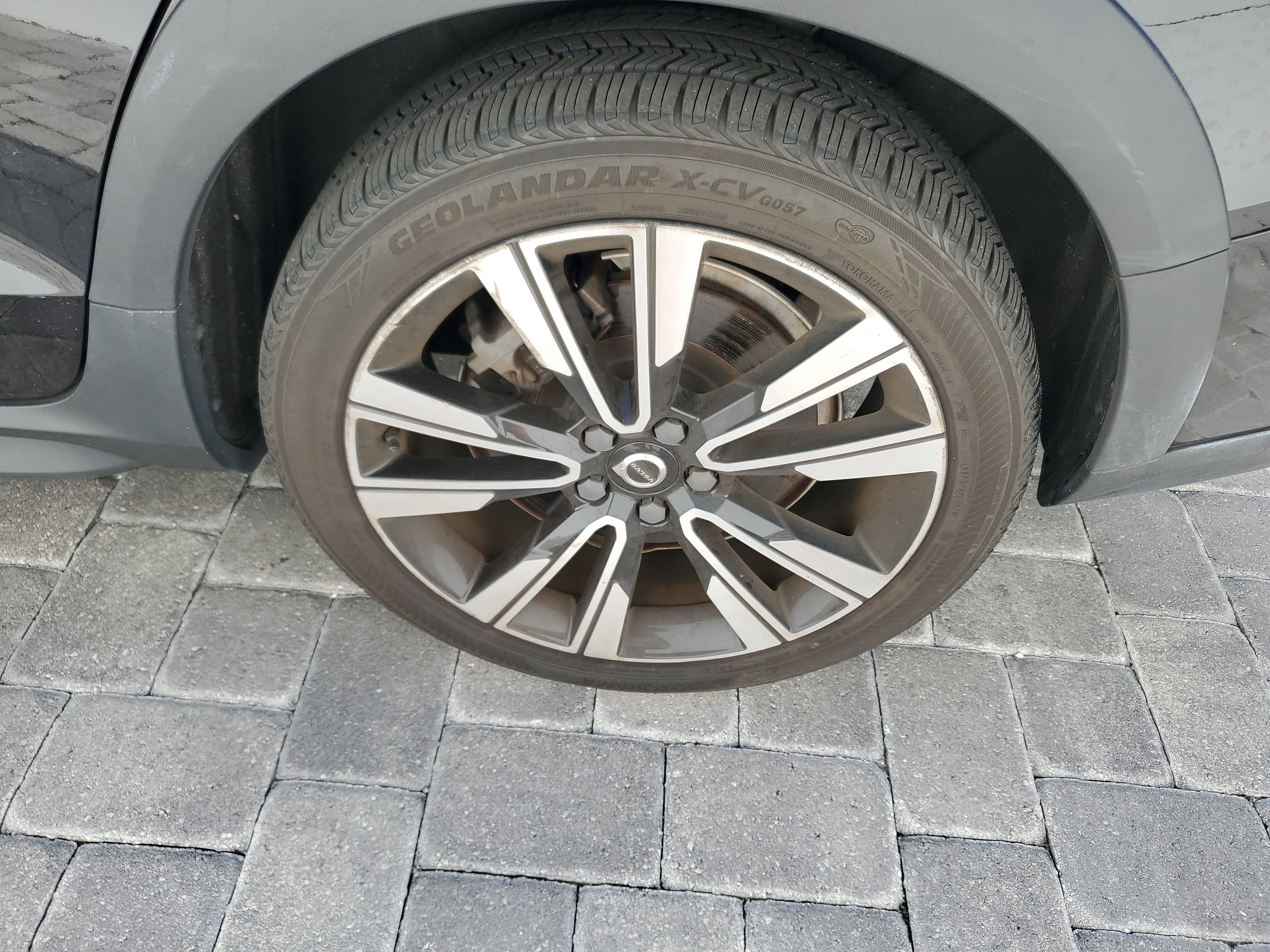 Used 2021 Volvo V60 T5 Cross Country w/ Climate Package image 8