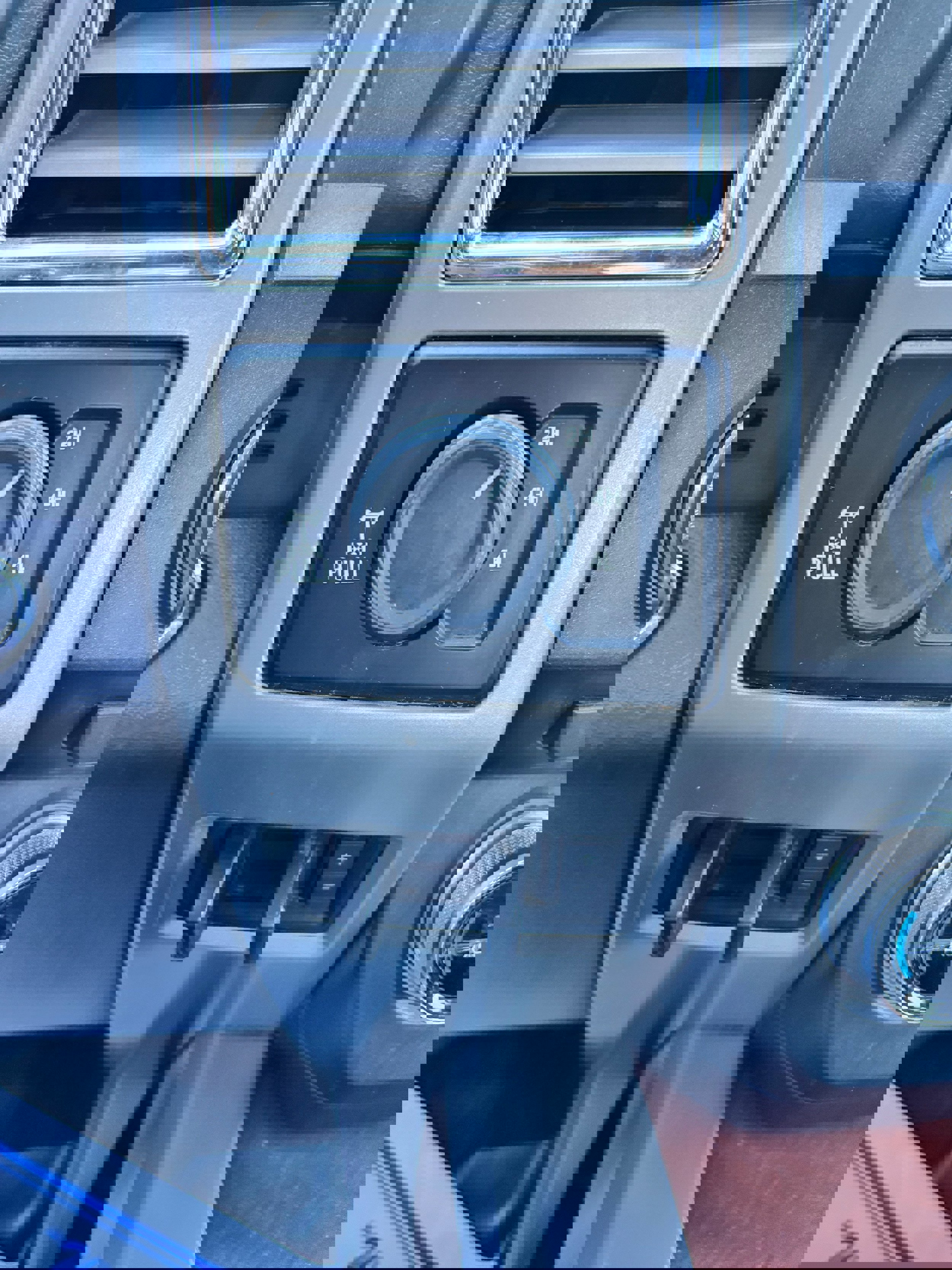 Used 2017 Ford F350 King Ranch w/ King Ranch Ultimate Package image 18