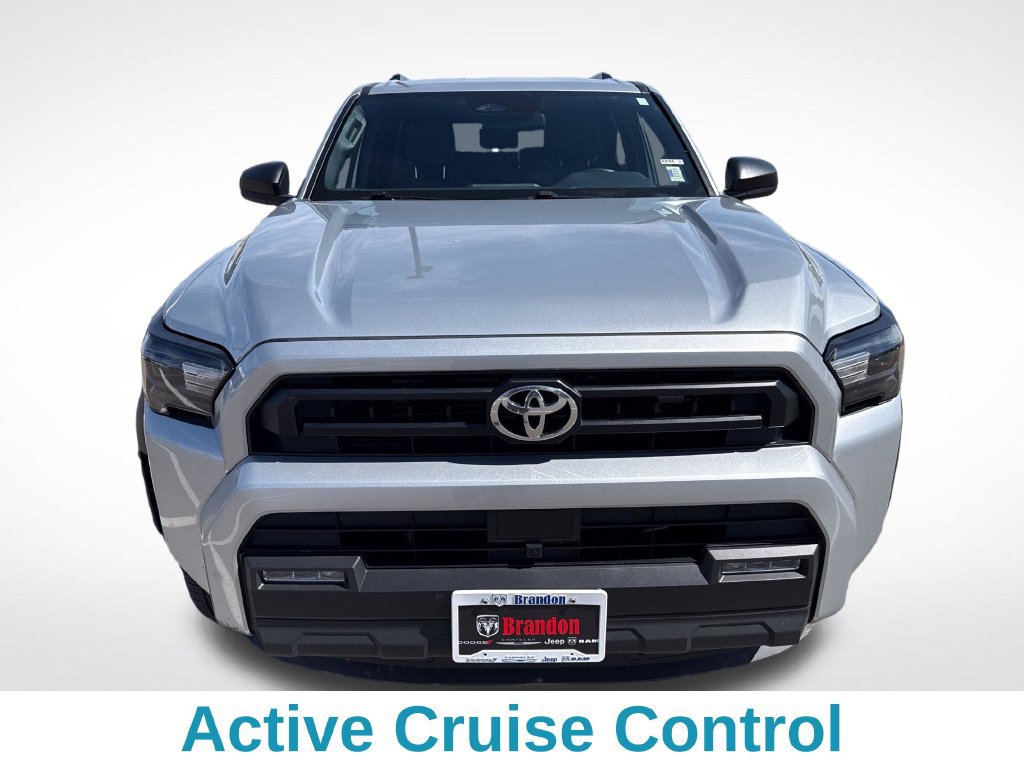 Used 2025 Toyota 4Runner SR5 AWD/4WD image 9